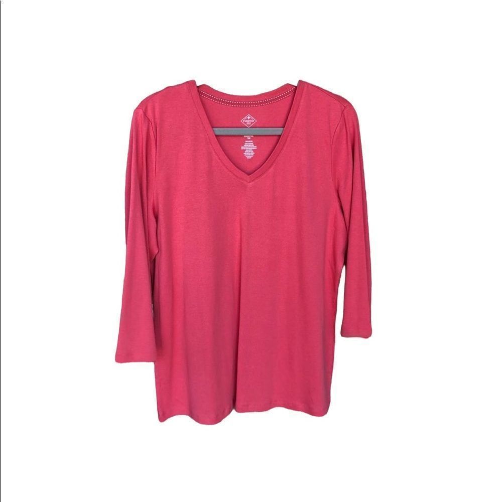 St. John’s Bay • X-Large • essential v-neck tee